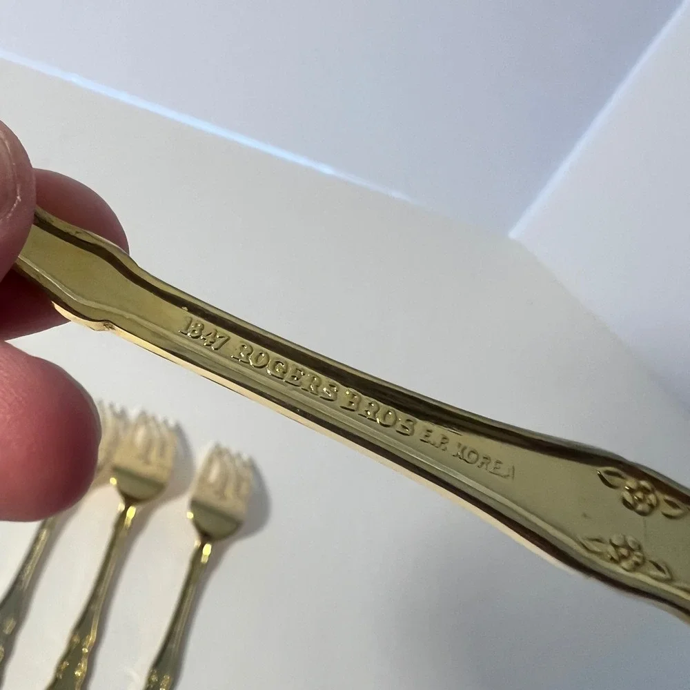 1847 Rogers Bros Gold Electroplate Salad Dessert Forks Set of 4 Floral 6in